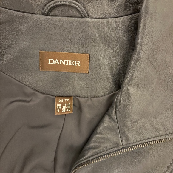 leather jacket - Picture 7 of 8